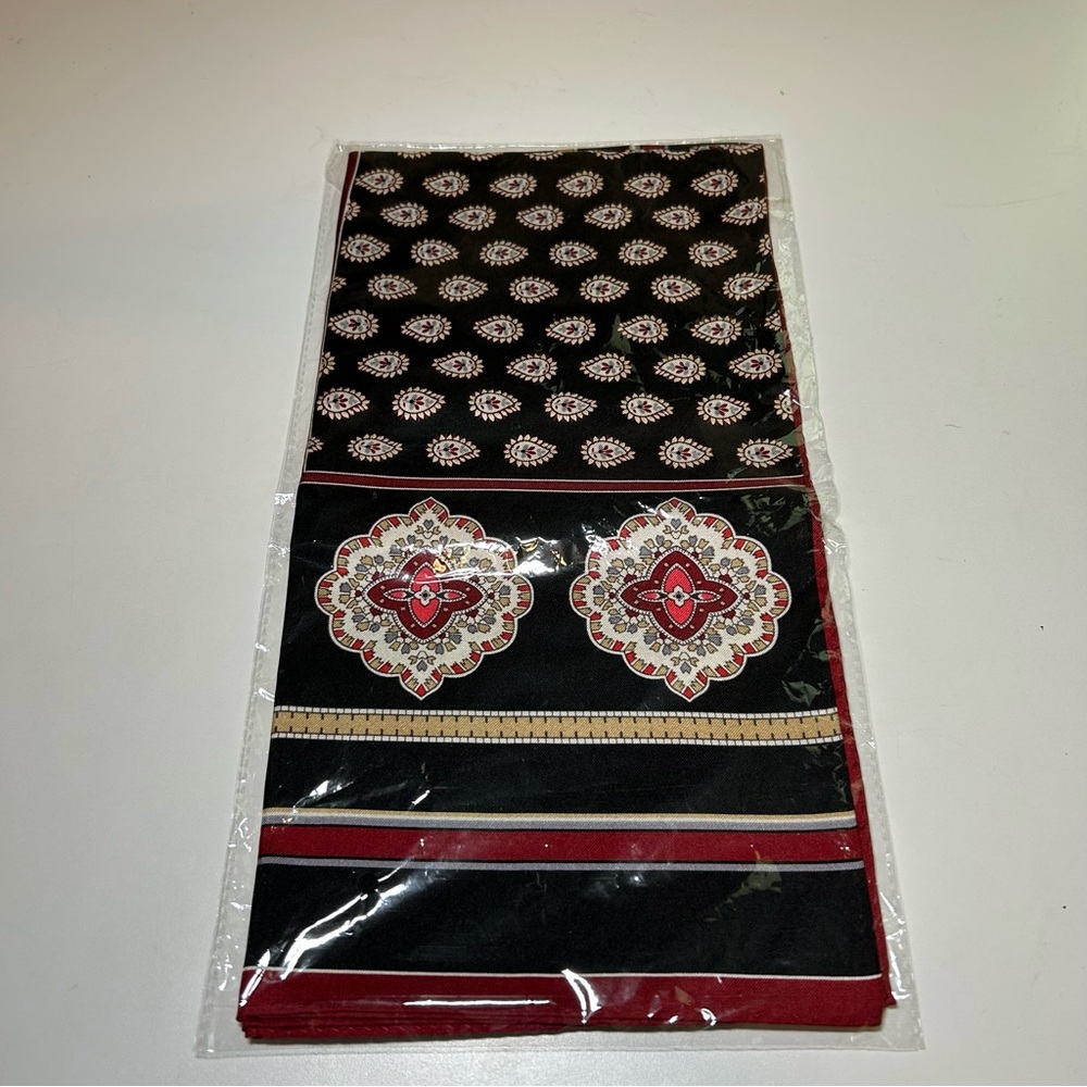 Vera Bradley Vintage Classic Black 2002 Brand New 100% Silk Square Scarf Paisley